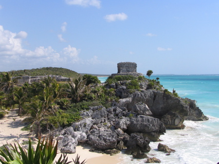 Ocean view watchtower at Tulum ruins Ocean view watchtower at Tulum ruins